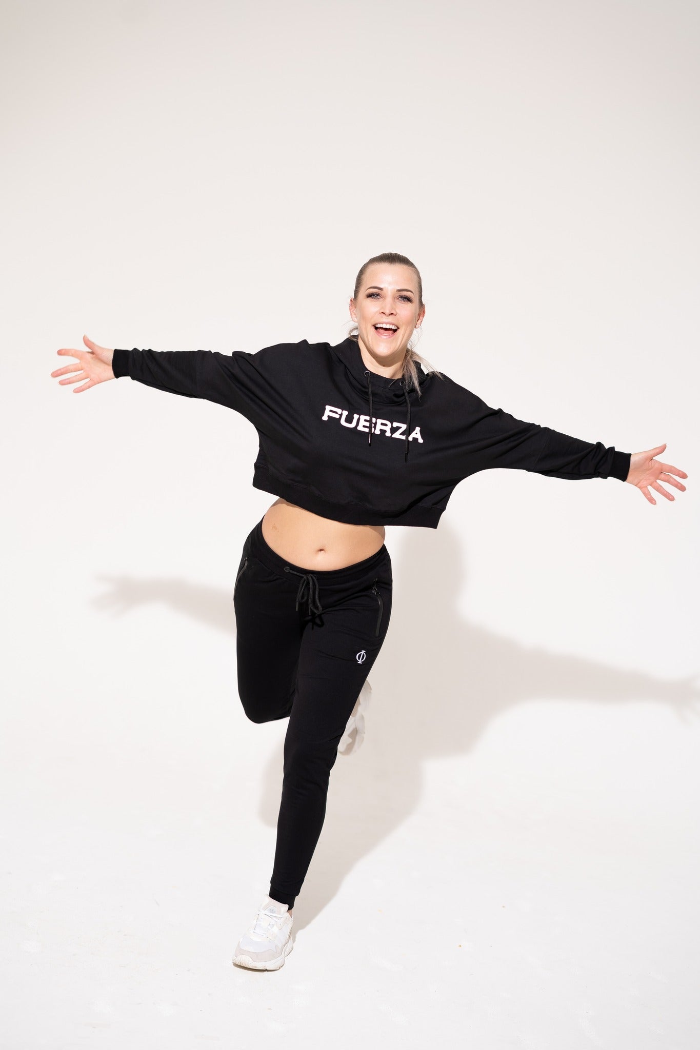 Fuerza Comfy Suit - Black